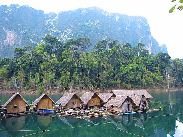 ที่พักเขื่อนเชี่ยวหลาน เที่ยวเขื่อนเชี่ยวหลาน ที่พักสบาย