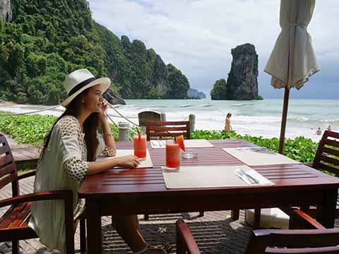 เทย่า โรเจอร์ อวดหุ่นสวยที่กระบี่